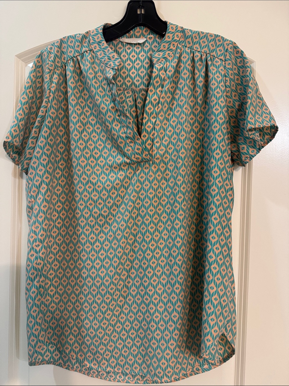 entro Teal, peach and Cream Geometric Short Sleeve Blouse